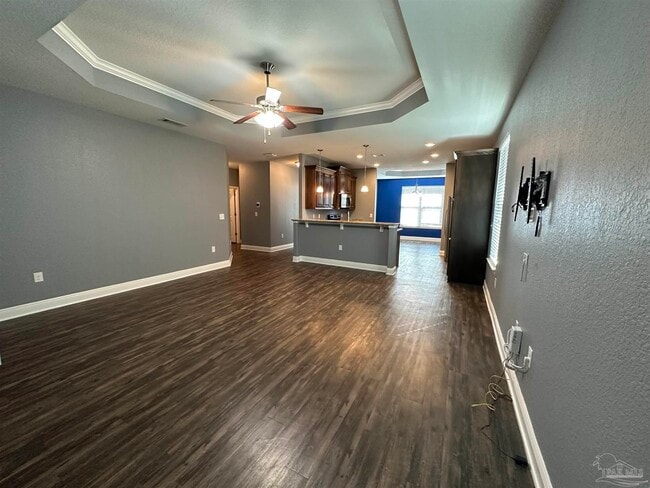 Building Photo - 841 Oak Aly