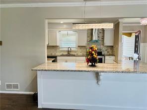 Building Photo - 2223 Hylaea Rd