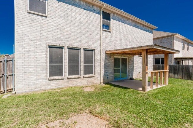 Building Photo - 506 Port Royale Way