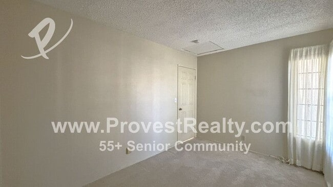 Building Photo - 19053 Elm Dr