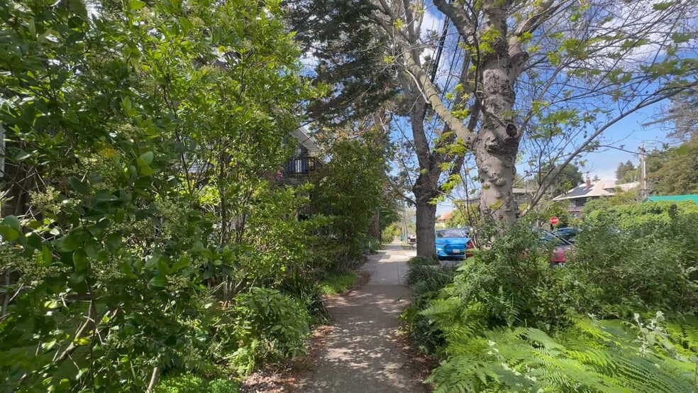 Building Photo - 2836 Derby St