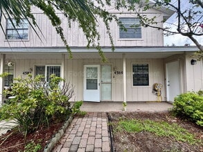 Building Photo - 4589 Lighthouse Cir