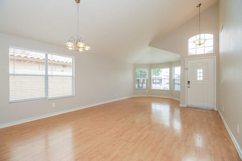 Building Photo - 7932 W Taro Ln