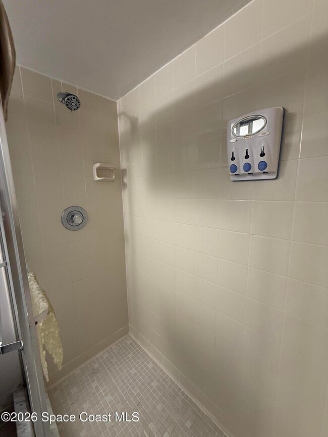 Building Photo - 201 International Dr