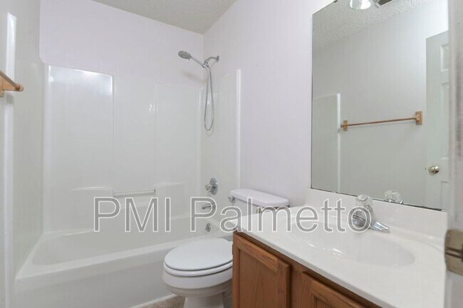 Building Photo - 212 Brookstone Way