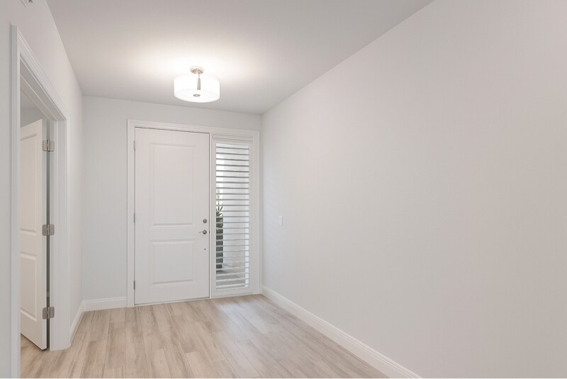 Building Photo - 260 Hidden Bay Dr