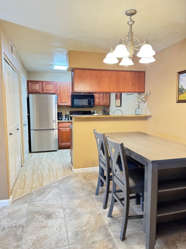 Building Photo - 5751 N Kolb Rd