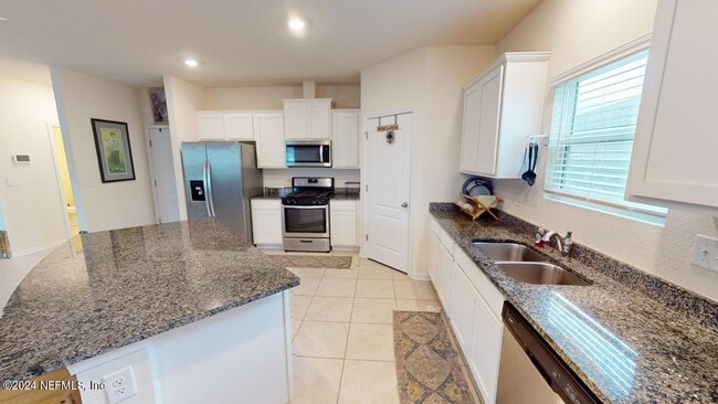 Building Photo - 86013 Club Car Pl