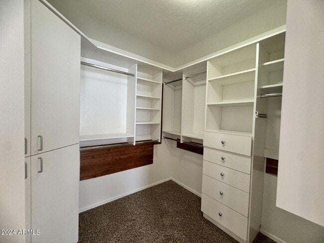 Building Photo - 1795 W Canary Way
