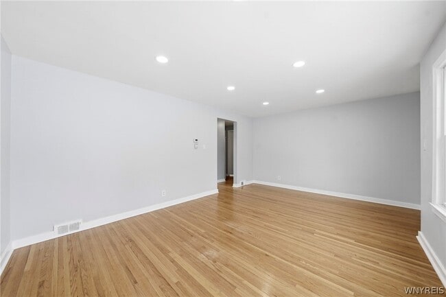 Building Photo - 38 Harvest Ave