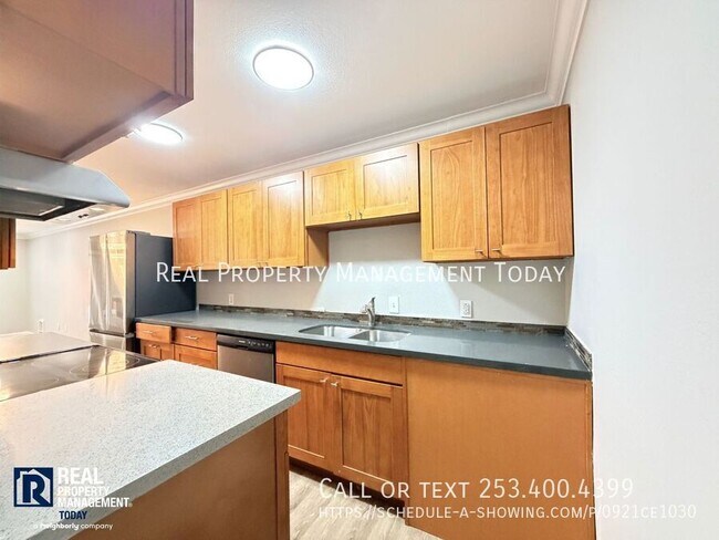 Building Photo - 1111 SW 148th St