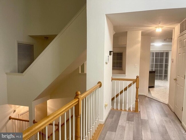 Building Photo - 11854 Breton Ct