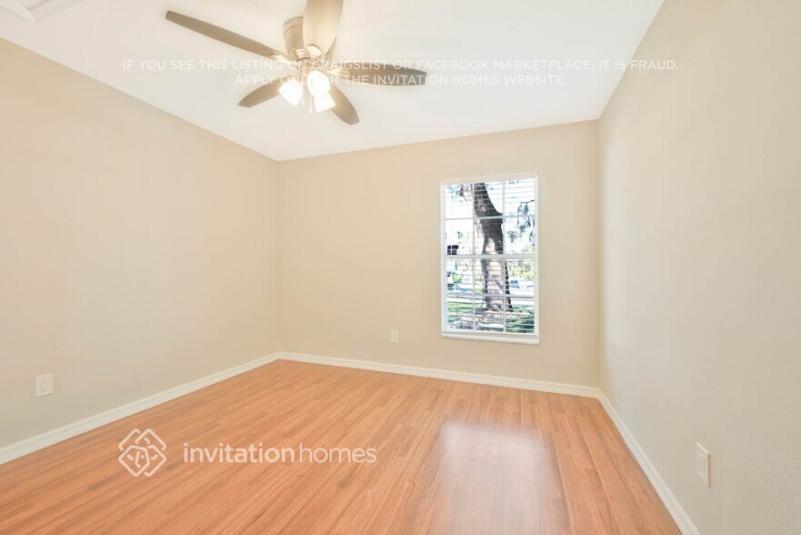 Building Photo - 6200 Sunshine St