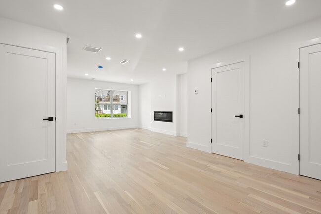 Building Photo - 26 Homestead Ln