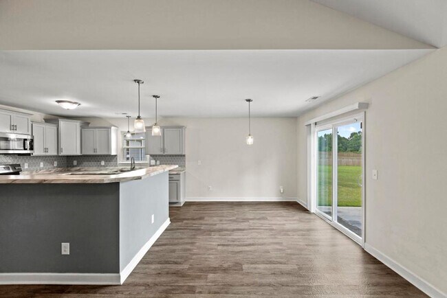 Building Photo - 514 Isaac Br Dr
