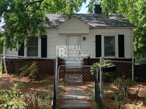 Building Photo - **MOVE IN SPECIAL** Quaint 2 Bed / 1 Bath ...