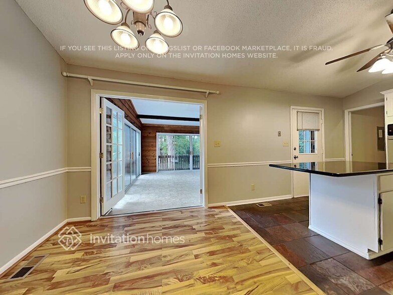 Building Photo - 400 N Sharon Amity Rd