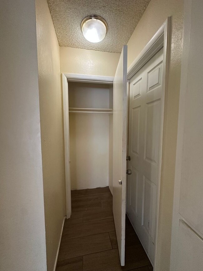 Building Photo - Must see Home!