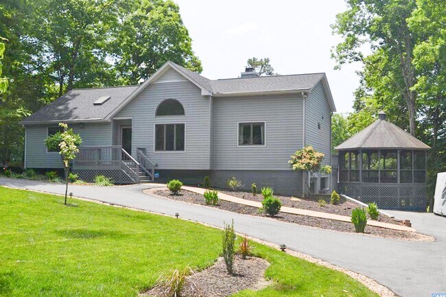 Primary Photo - Furnished Golf Course Rental