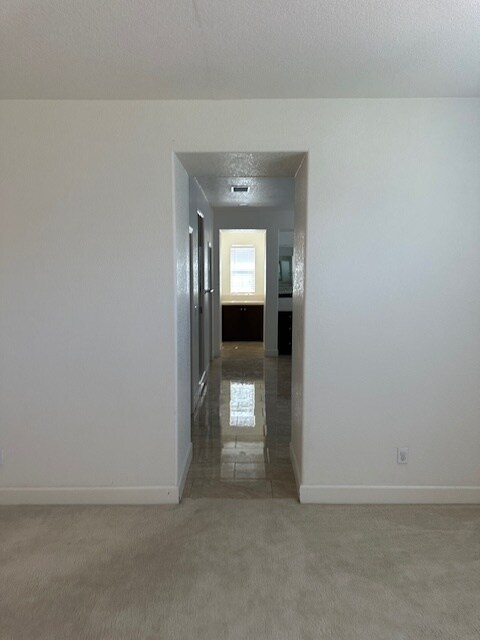 Building Photo - Elegant 4 Bedroom 4 Bath Mountain House So...