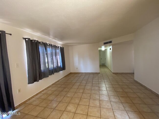 Building Photo - 74 NW Cargil Pl