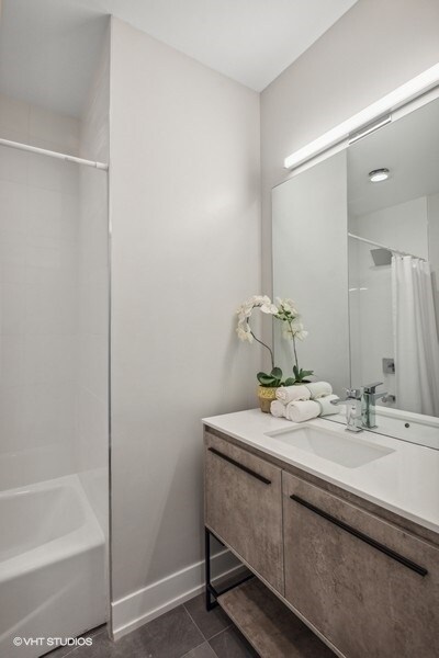 Building Photo - 4824 S Champlain Ave