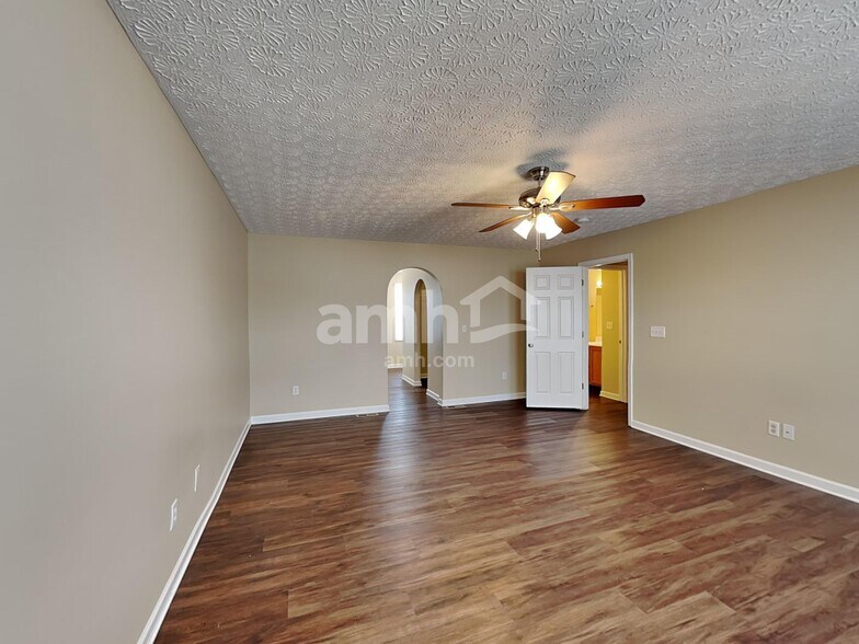Building Photo - 130 Brittney Rd