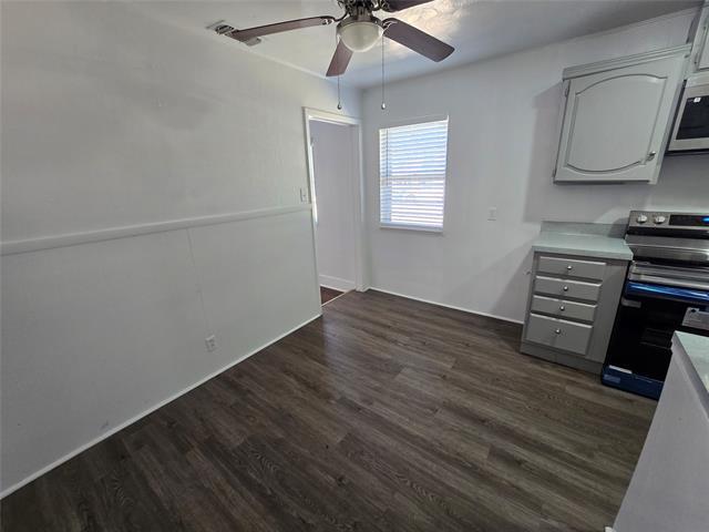 Building Photo - 1806 Friar Tuck Dr