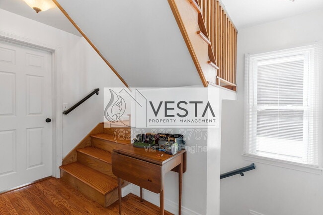 Building Photo - 241 N Main St