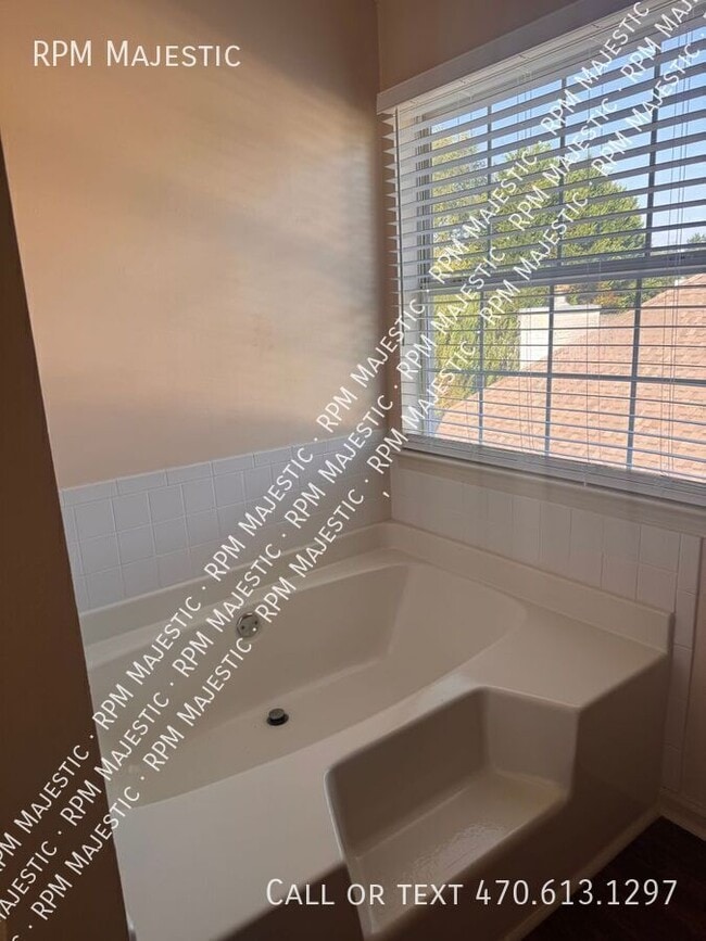 Building Photo - 6021 Idlewood Trce