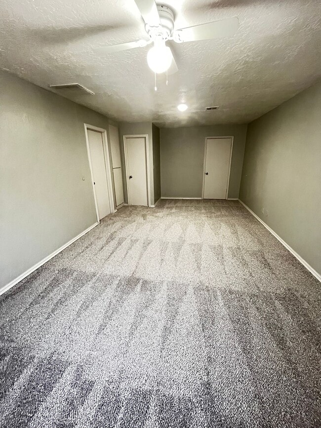 Building Photo - 2618 NW 26th St