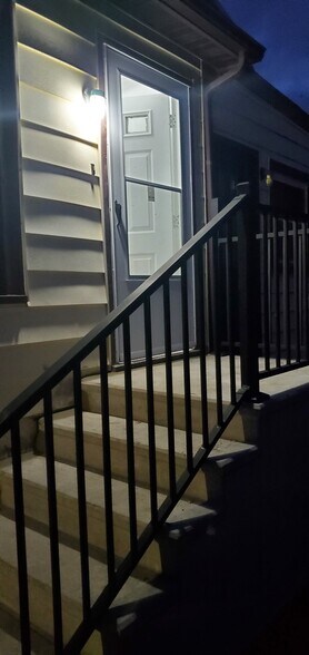 Building Photo - 333 Whitehead Rd