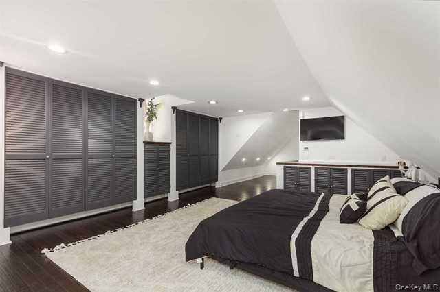 Building Photo - 11 Old Depot Way