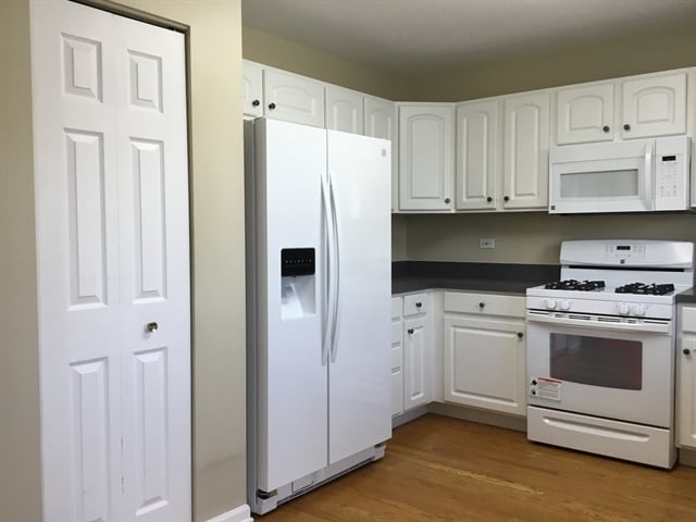 Building Photo - 34233 N Wineberry Ln