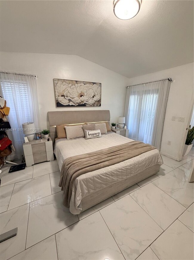 Building Photo - 14712 SW 123rd Ave