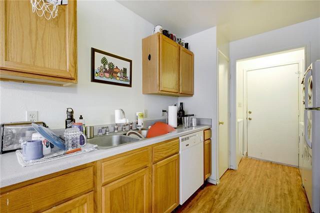 Kitchen - 947 Sagewood Trail