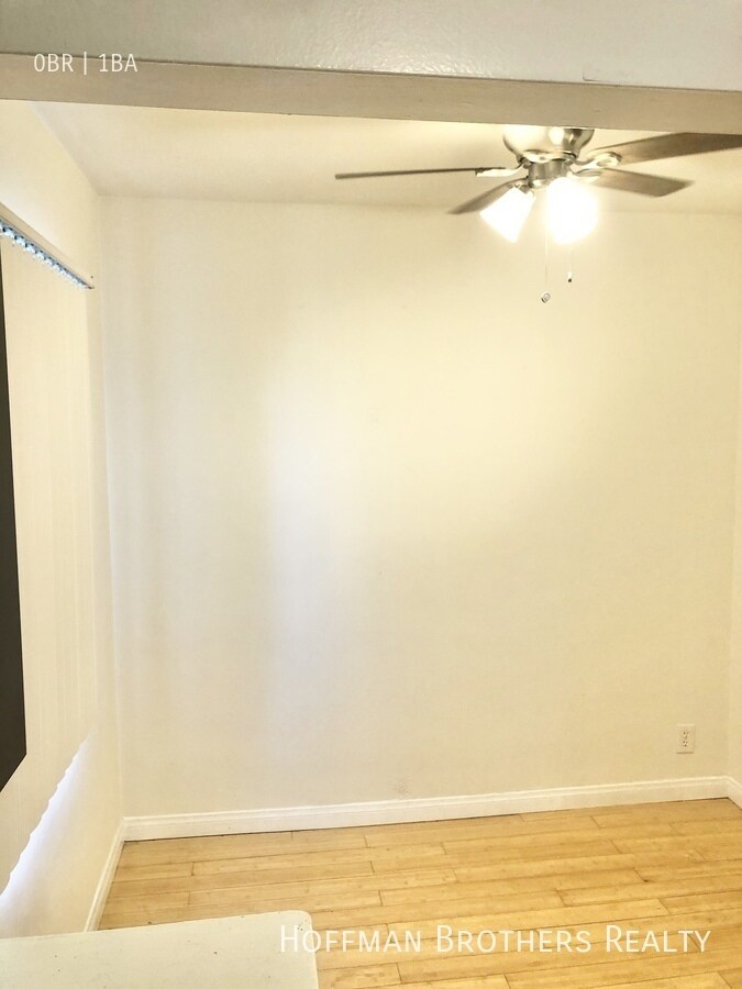 Building Photo - 2553 S Sepulveda Blvd