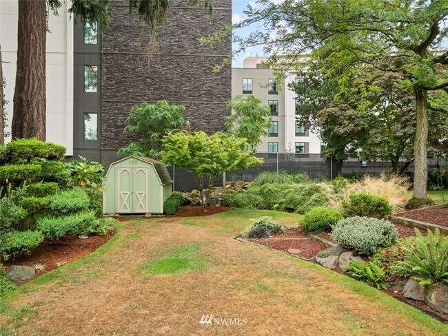 Building Photo - Charming 3-Bedroom Home with Fresh Updates