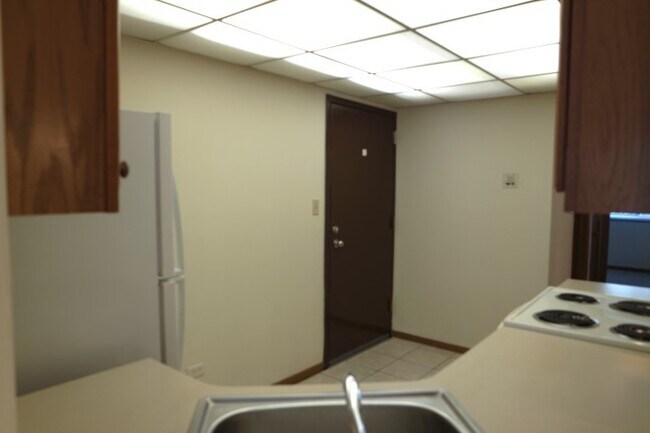 Building Photo - 4120 Williamsburg Ct