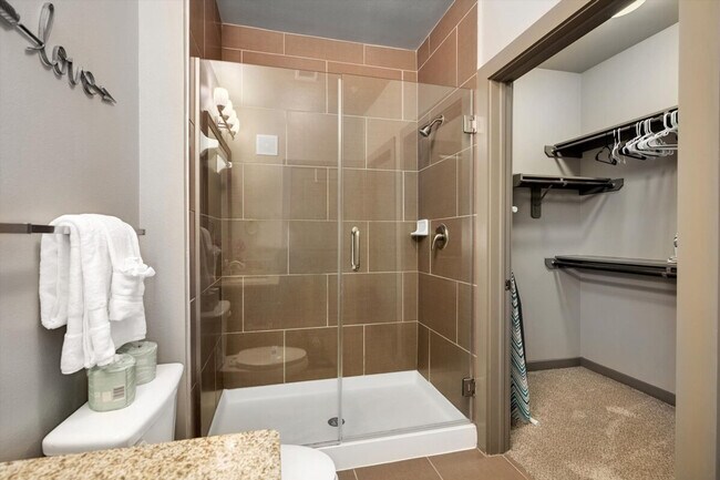 Building Photo - 7224 Staffordshire Blvd