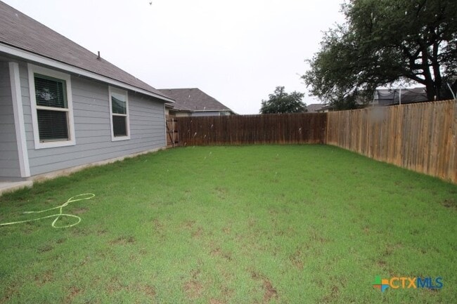 Building Photo - 2321 Aylesbury Dr