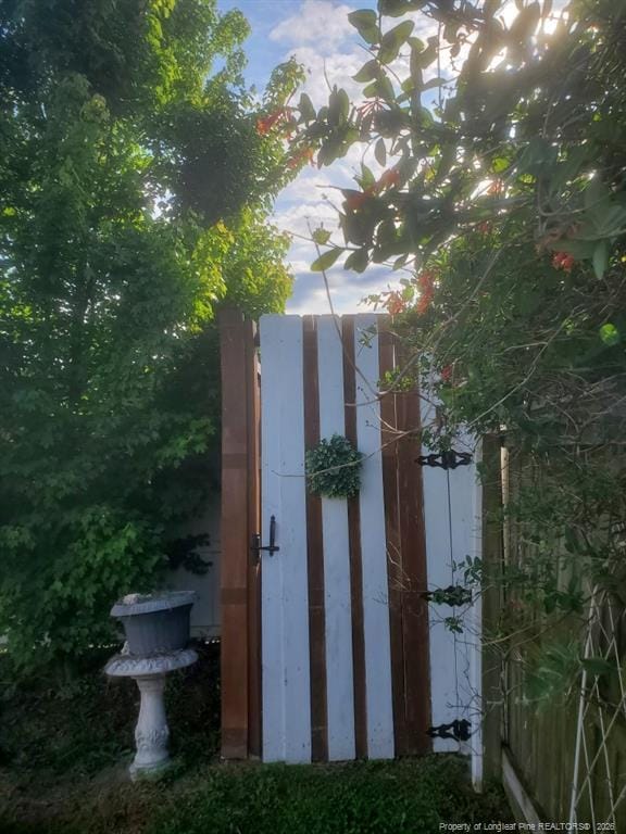 Building Photo - 1992 Henry Hammond Rd