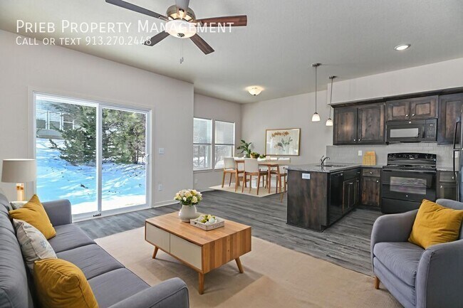 Building Photo - 3246 N 103rd Pl