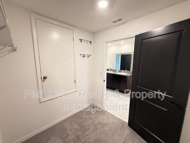 Building Photo - 14906 Imperial Purple Ln
