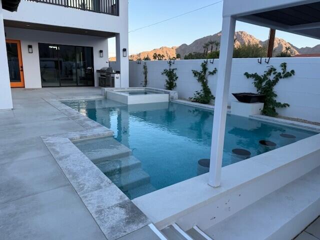 Building Photo - 51116 Avenida Mendoza