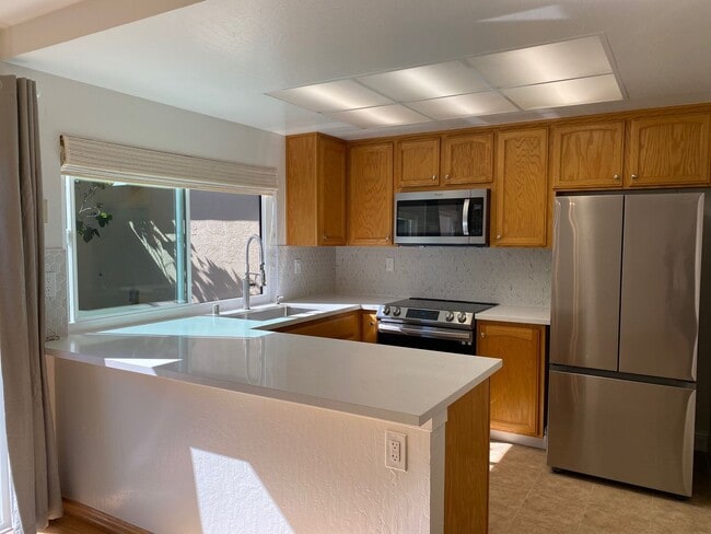 Building Photo - 201 Lagunaria Ln