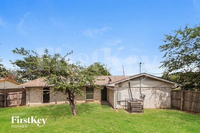 Primary Photo - 101 Sesame Dr