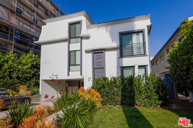 Building Photo - 3314 Mentone Ave