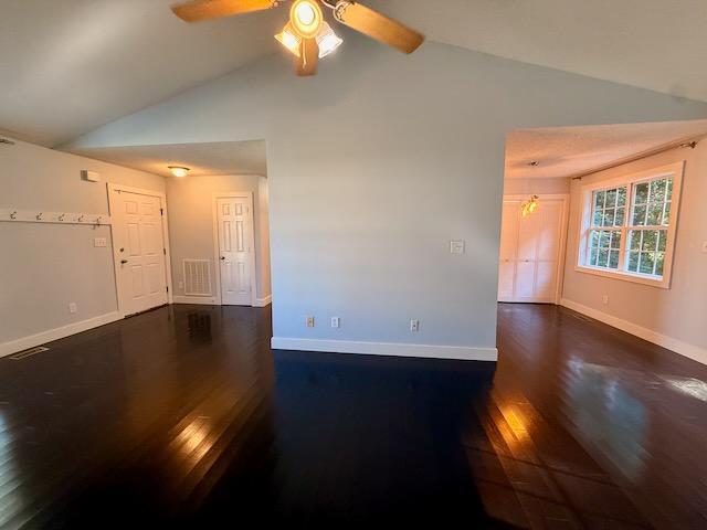 Building Photo - 1000 Meadowgreen Dr