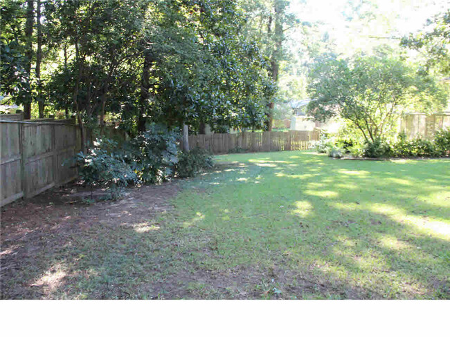 Building Photo - 2153 Southwood Rd